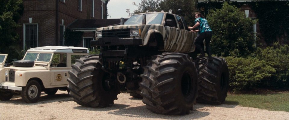Ace Ventura: When Nature Calls / 1989 Chevrolet S-10 Monster Truck - 03