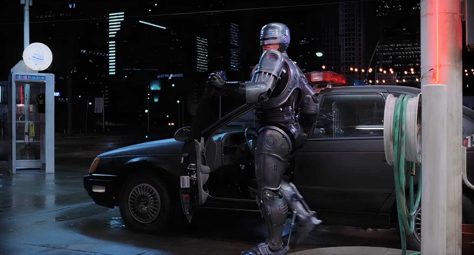 RoboCop (1987) / 1986 Ford Taurus LX Detroit Police - 03