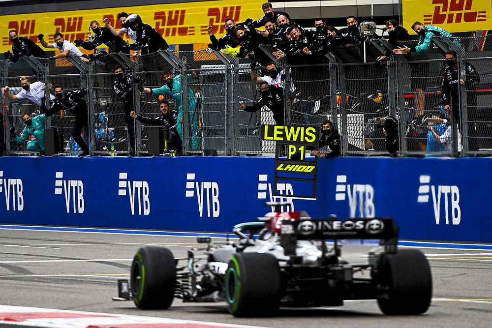 Mercedes-AMG F1 W12 / 2021 Rusya GP - Lewis Hamilton - 03