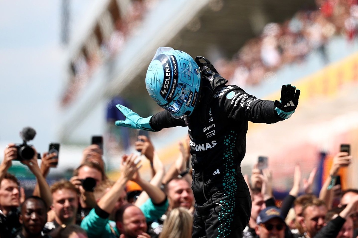 Mercedes-AMG F1 W16 / George Russell - 03