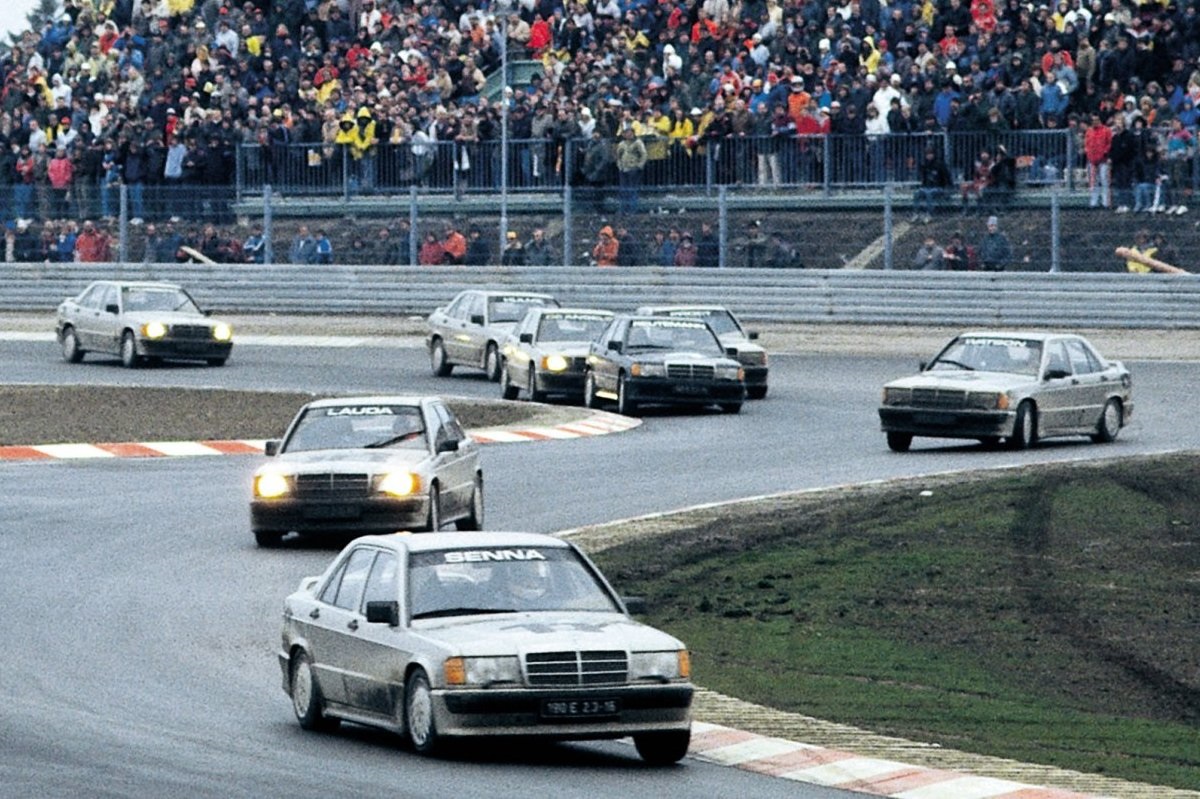 Mercedes-Benz 190 E 2.3-16 - 03