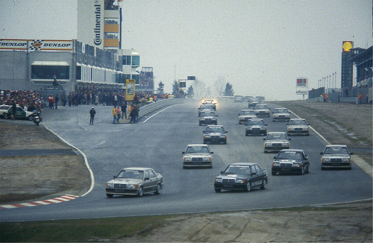 Mercedes-Benz 190 E 2.3-16 - 04